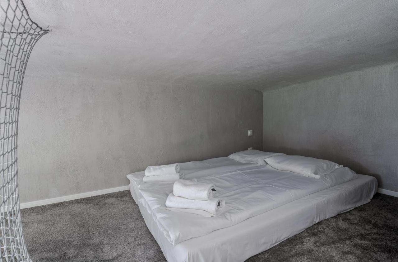 Parkside Fresh Apartments - Old Town Guesthouse - By Upstairs 克拉科夫 外观 照片