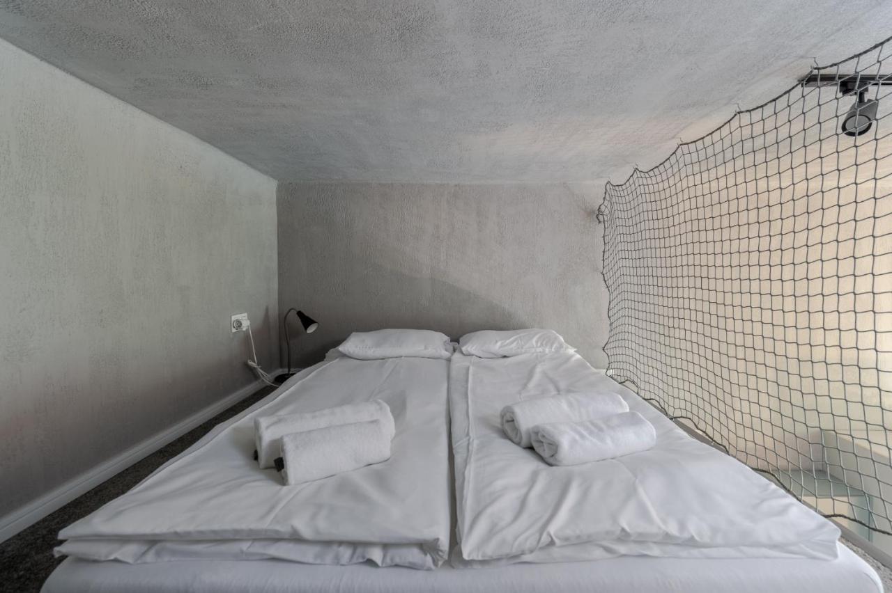 Parkside Fresh Apartments - Old Town Guesthouse - By Upstairs 克拉科夫 外观 照片
